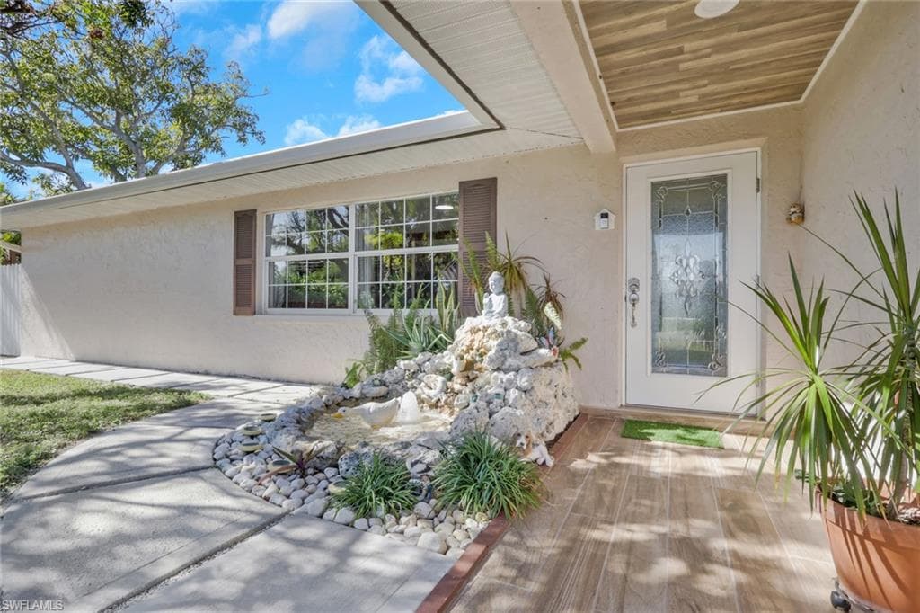 4983 18th Ct SW, Naples, FL 34116-1