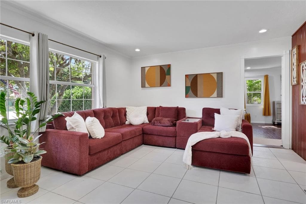 4983 18th Ct SW, Naples, FL 34116-32