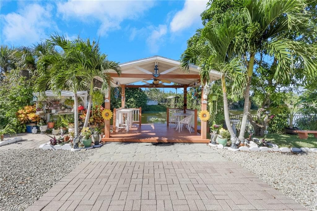 4983 18th Ct SW, Naples, FL 34116-3