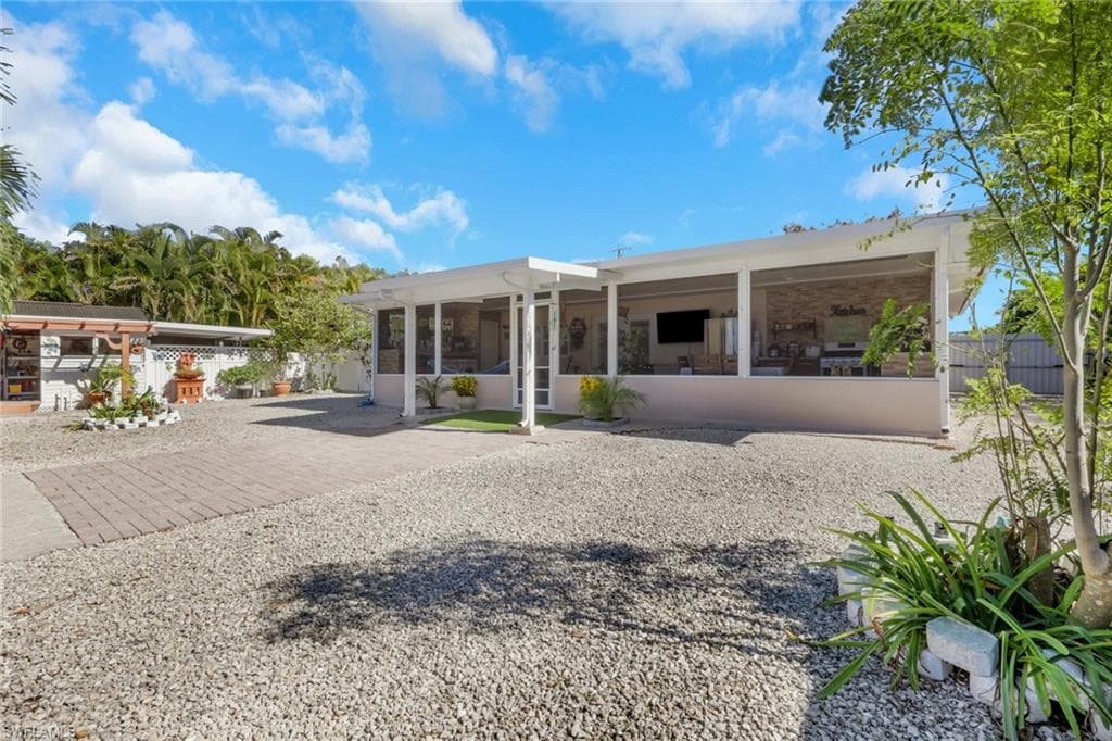 4983 18th Ct SW, Naples, FL 34116-5