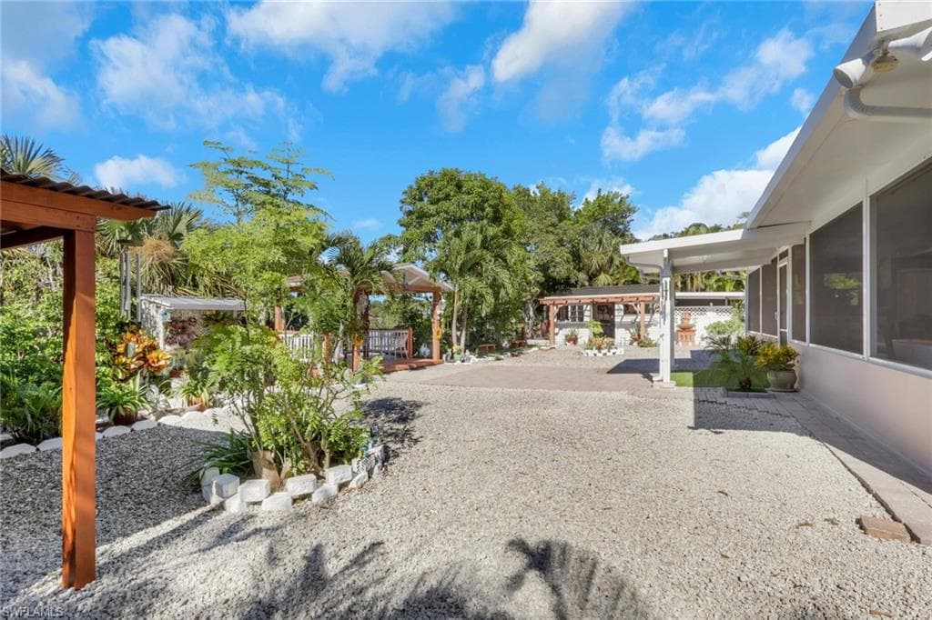 4983 18th Ct SW, Naples, FL 34116-6