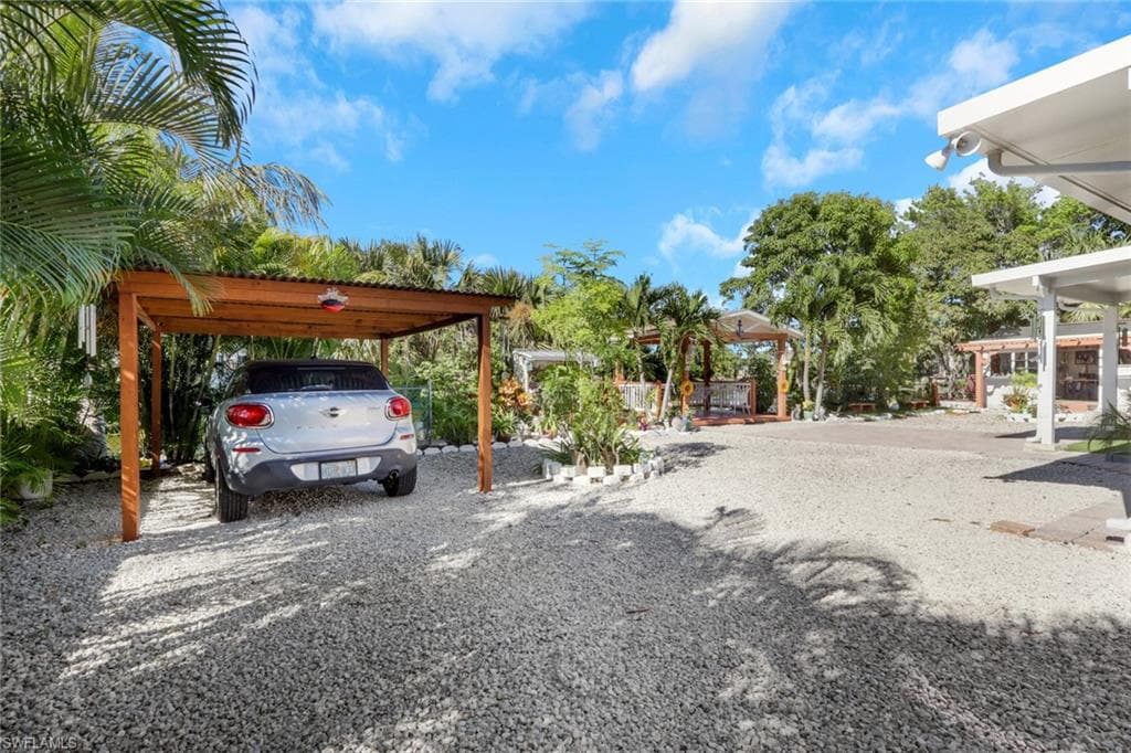 4983 18th Ct SW, Naples, FL 34116-7