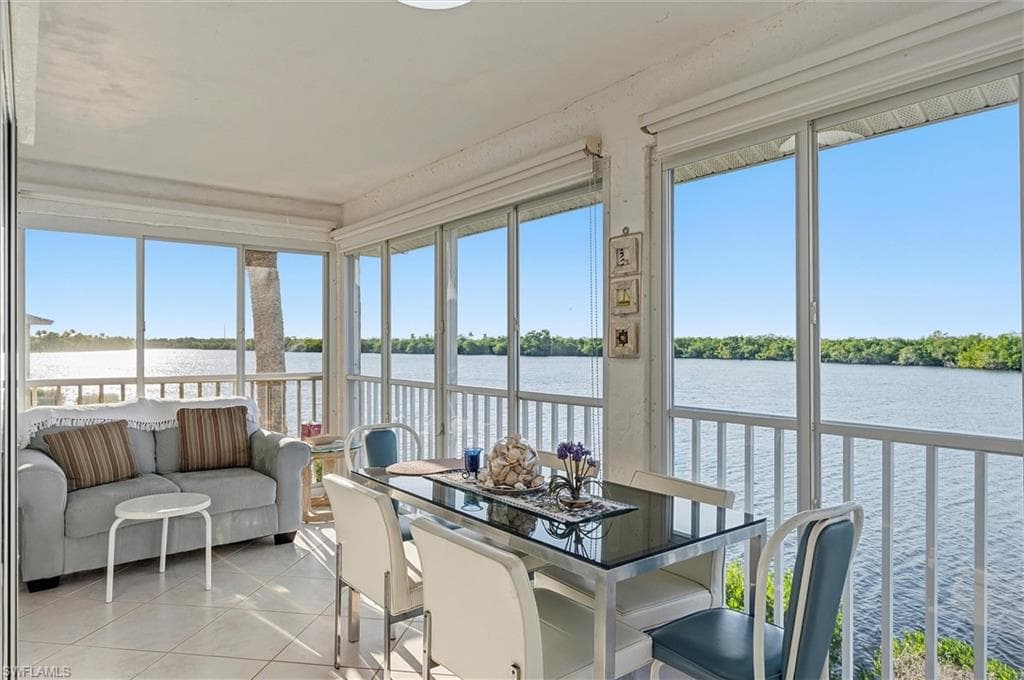 1165 Mainsail Dr 611, Naples, FL 34114-11