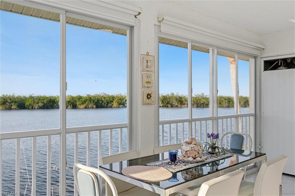 1165 Mainsail Dr 611, Naples, FL 34114-13