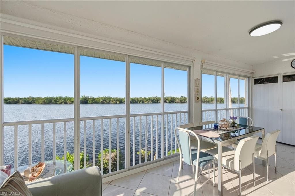 1165 Mainsail Dr 611, Naples, FL 34114-14