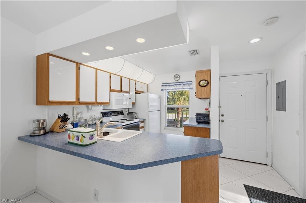 1165 Mainsail Dr 611, Naples, FL 34114-16