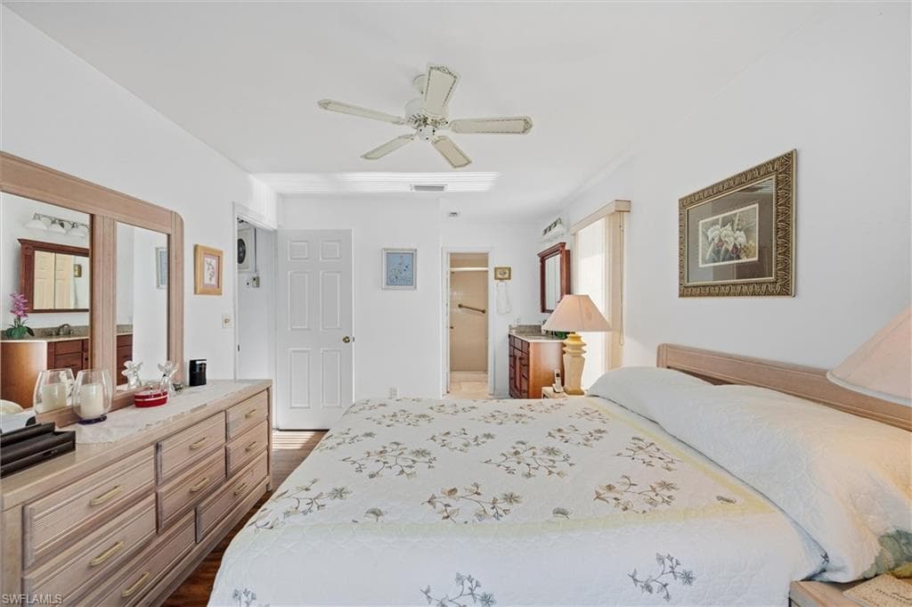 1165 Mainsail Dr 611, Naples, FL 34114-26