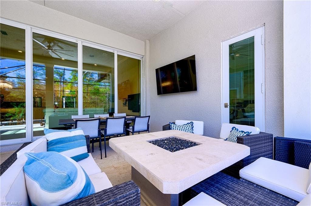 14672 Reserve Ln, Naples, FL 34109-17