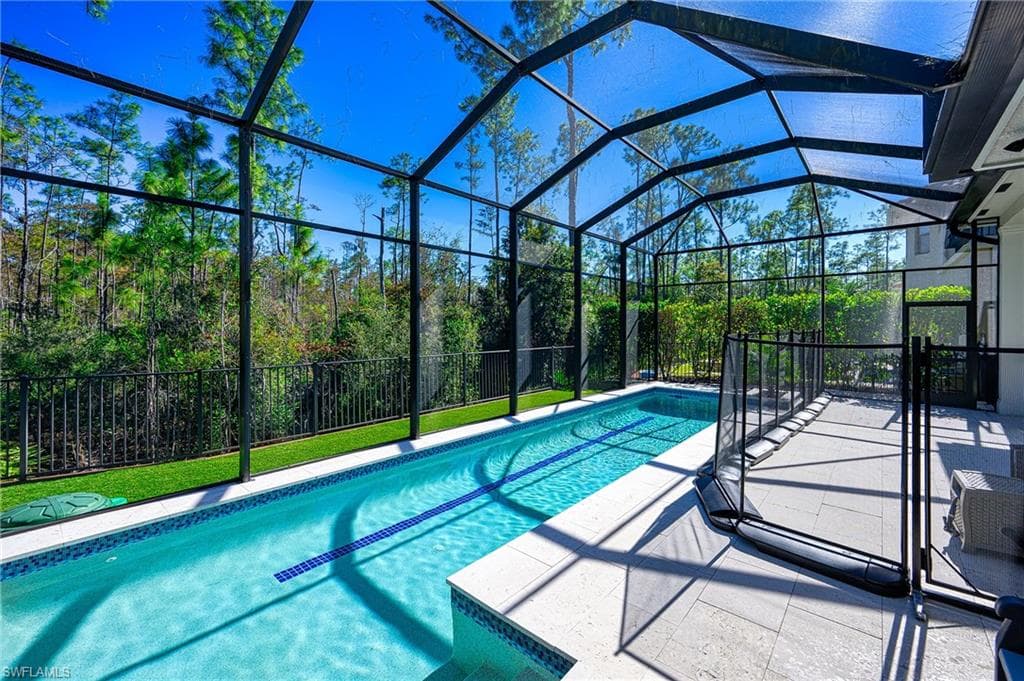 14672 Reserve Ln, Naples, FL 34109-33