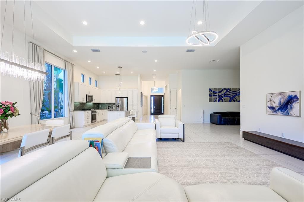 14672 Reserve Ln, Naples, FL 34109-3