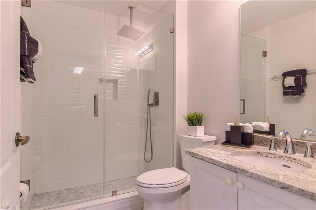 3315 Grand Cypress Dr 101, Naples, FL 34119-28