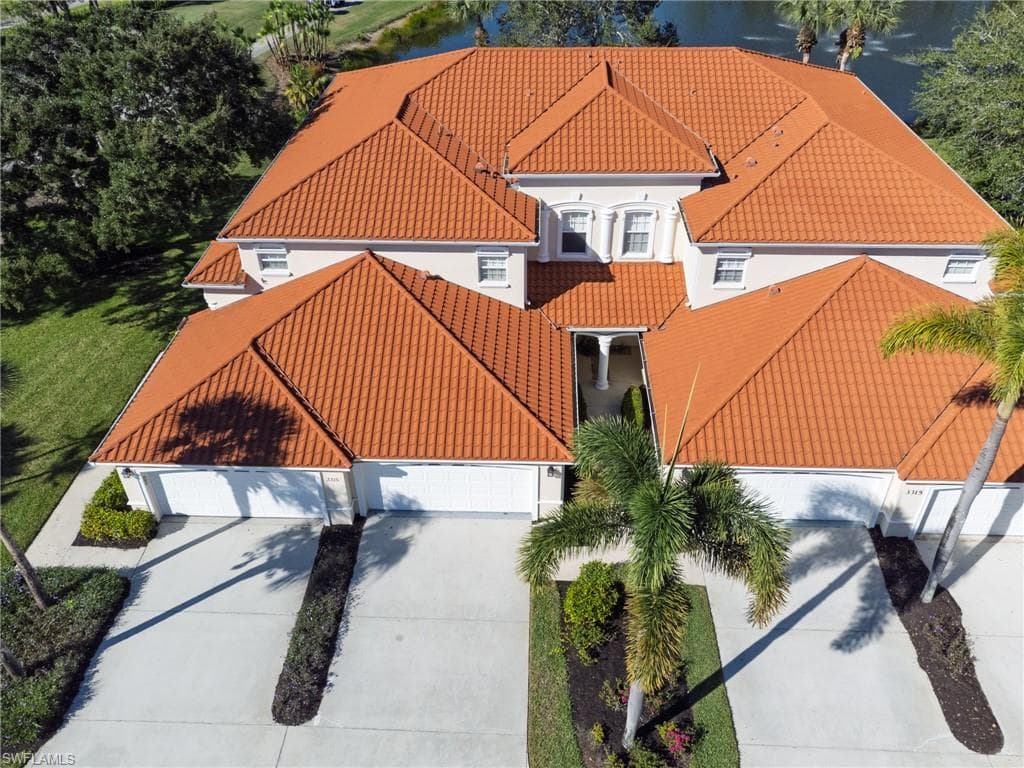 3315 Grand Cypress Dr 101, Naples, FL 34119-2