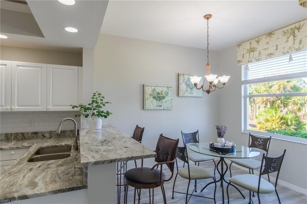 3315 Grand Cypress Dr 101, Naples, FL 34119-6