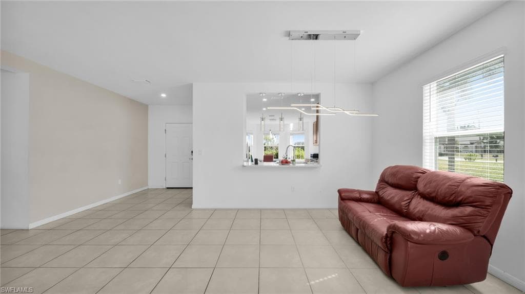 506 Juanita Ct, Cape Coral, FL 33993-8