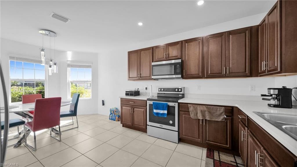 506 Juanita Ct, Cape Coral, FL 33993-9