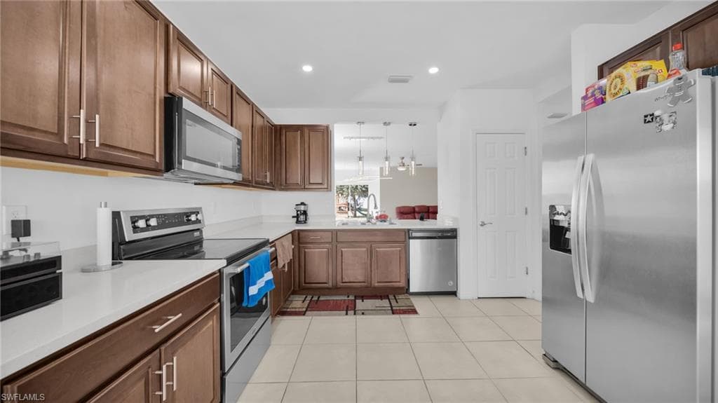 506 Juanita Ct, Cape Coral, FL 33993-11