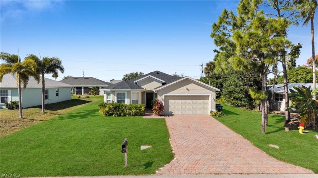 506 Juanita Ct, Cape Coral, FL 33993-26