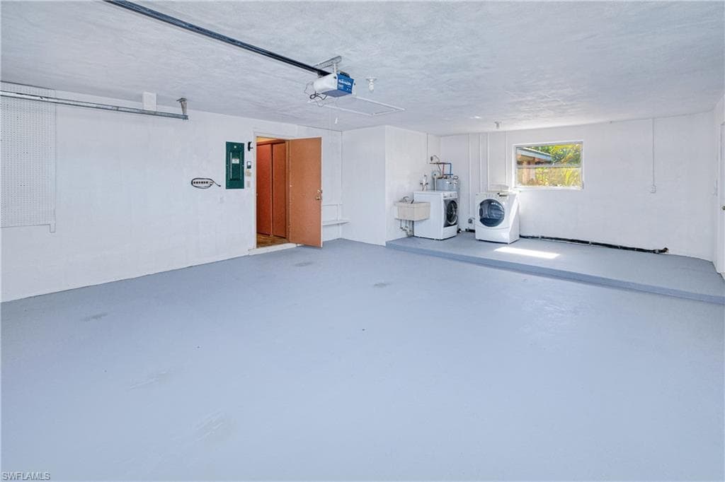 1320 Kingswood Ct, Fort Myers, FL 33919-16