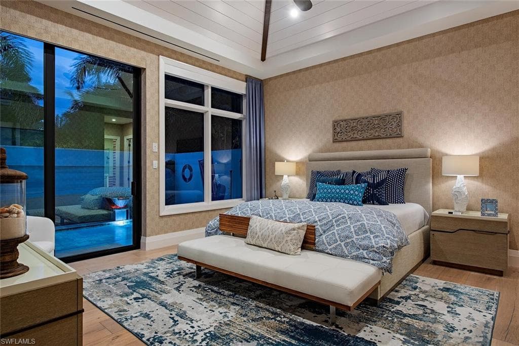 1230 Gulf Shore Blvd S, Naples, FL 34102-9