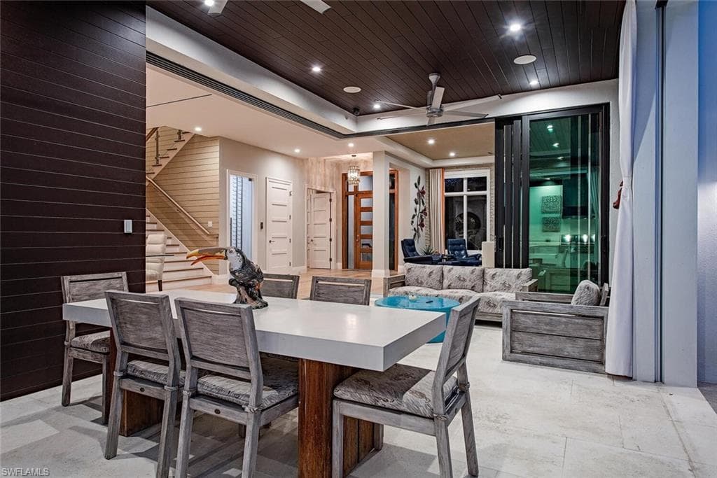 1230 Gulf Shore Blvd S, Naples, FL 34102-20