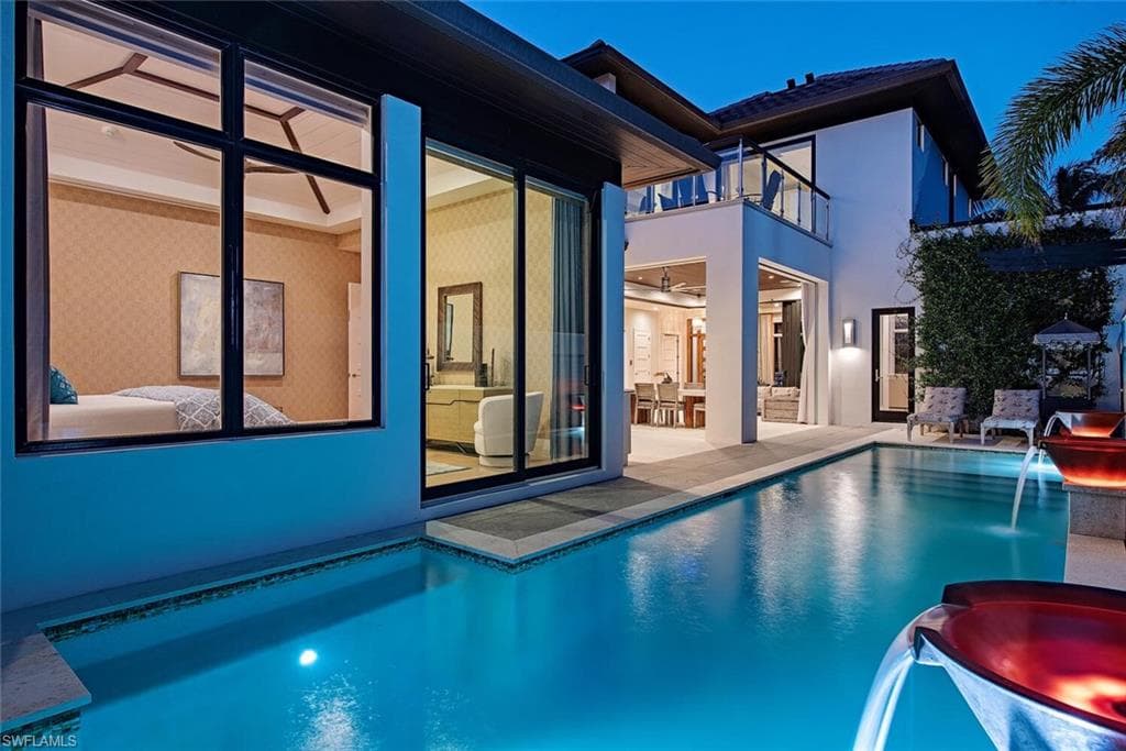 1230 Gulf Shore Blvd S, Naples, FL 34102-23