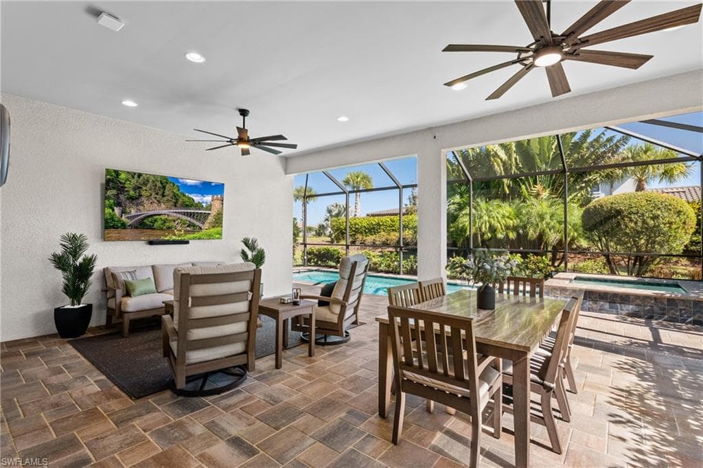 9382 Carretto Dr, Naples, FL 34119-9