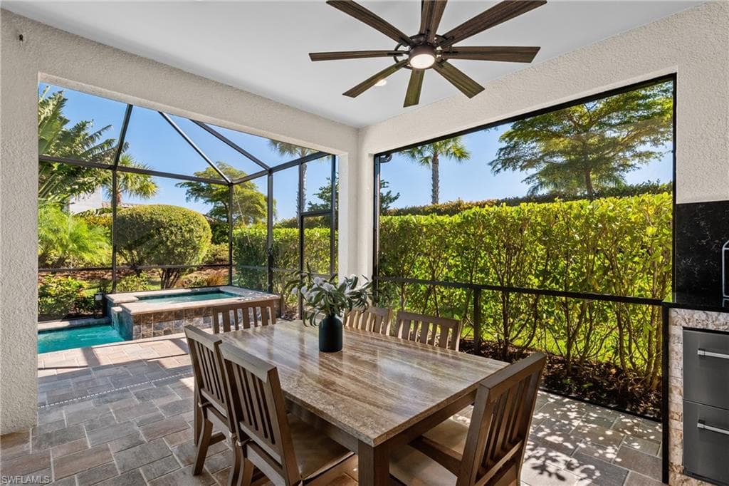 9382 Carretto Dr, Naples, FL 34119-10