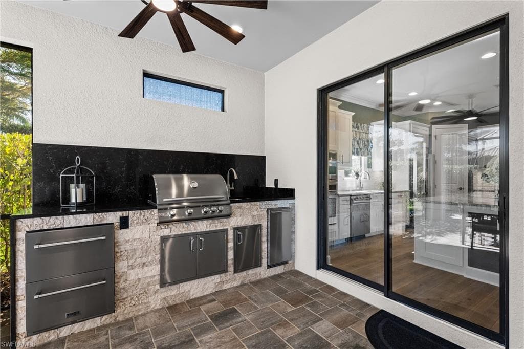 9382 Carretto Dr, Naples, FL 34119-11