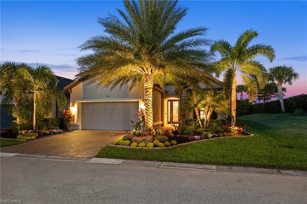 9382 Carretto Dr, Naples, FL 34119-1
