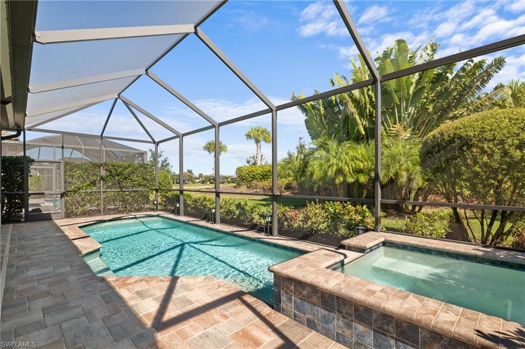 9382 Carretto Dr, Naples, FL 34119-33