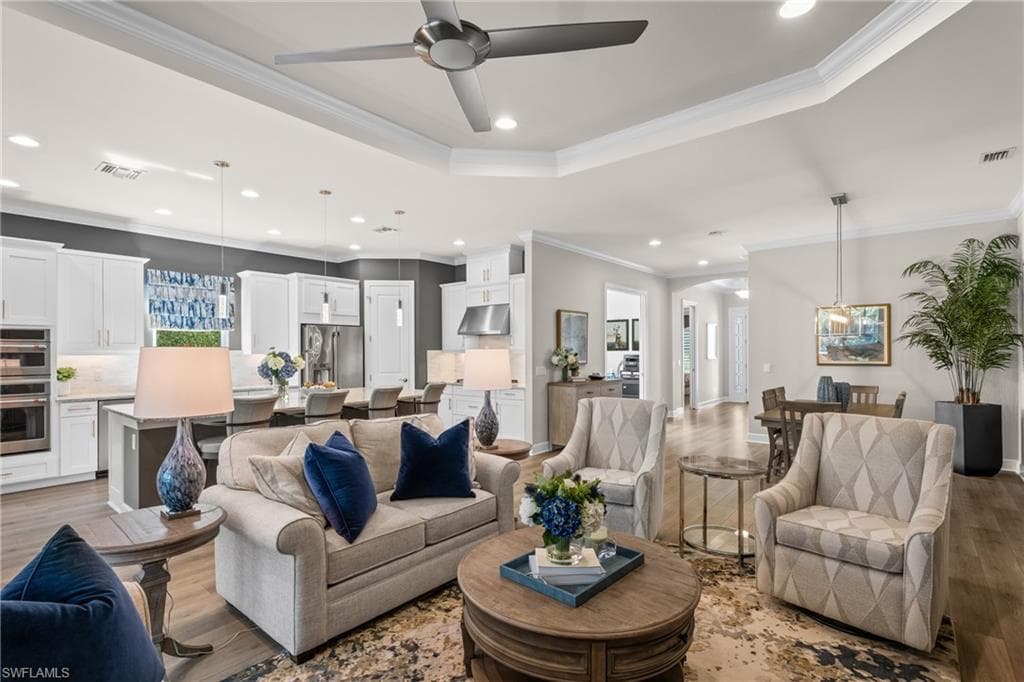 9382 Carretto Dr, Naples, FL 34119-5