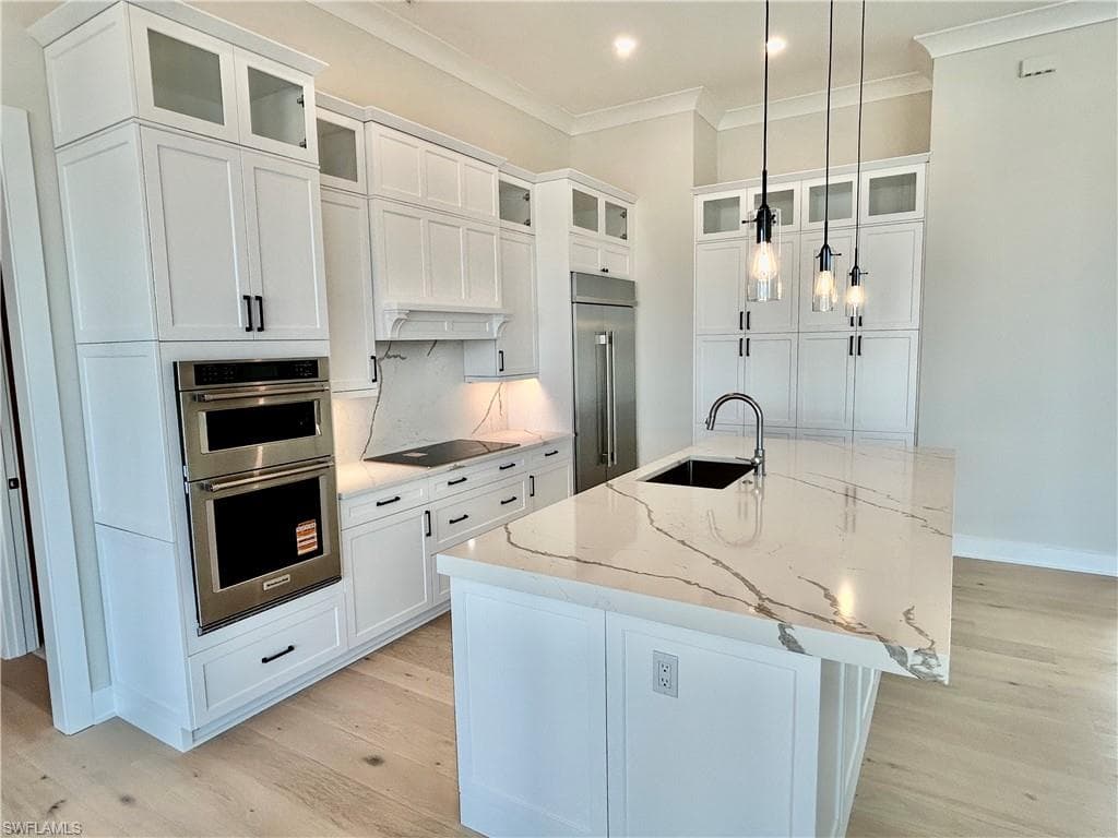 1818 Menorca Ct, Marco Island, FL 34145-8