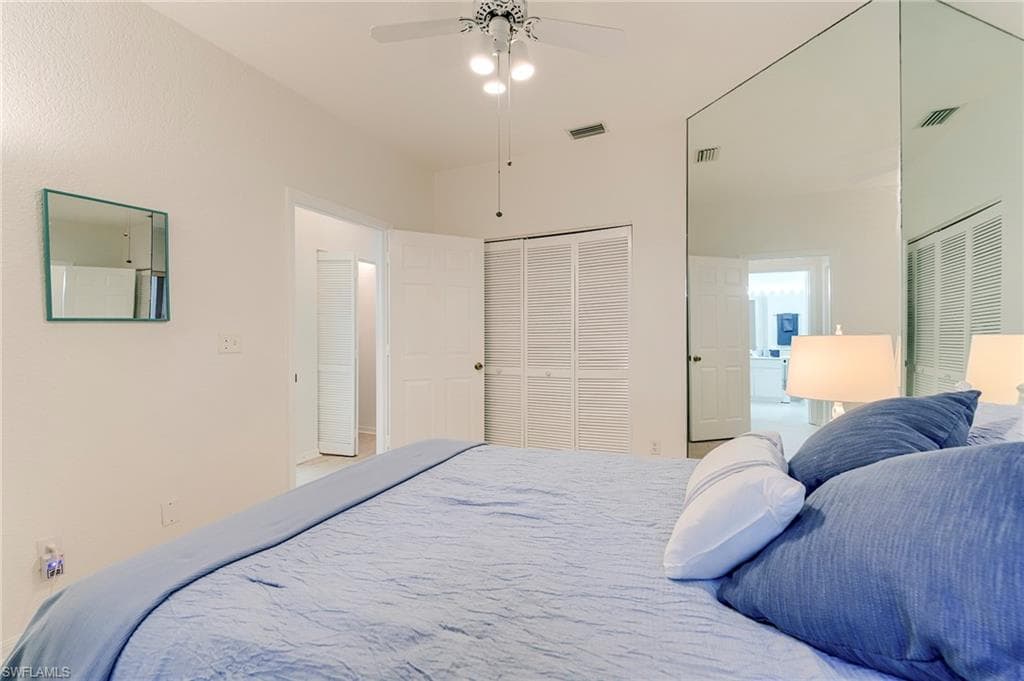 419 Emerald Bay Cir B6, Naples, FL 34110-24