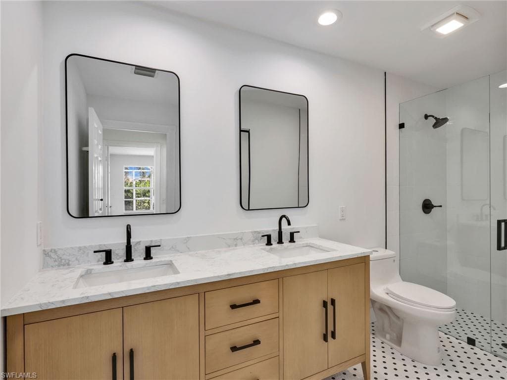 8205 Xenia Ln, Naples, FL 34114-17