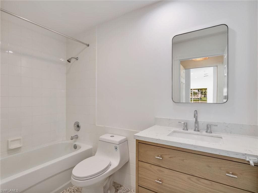 8205 Xenia Ln, Naples, FL 34114-21