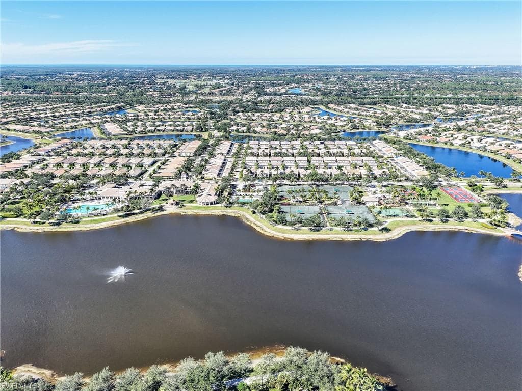 8205 Xenia Ln, Naples, FL 34114-30