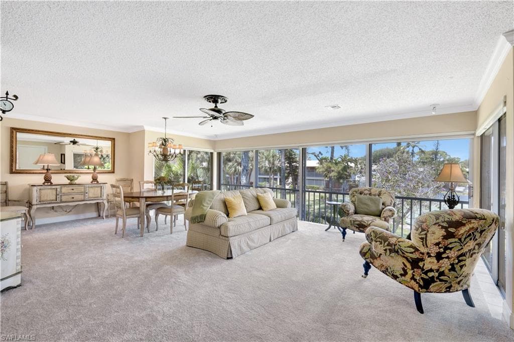 1549 Sandpiper St 42, Naples, FL 34102-1