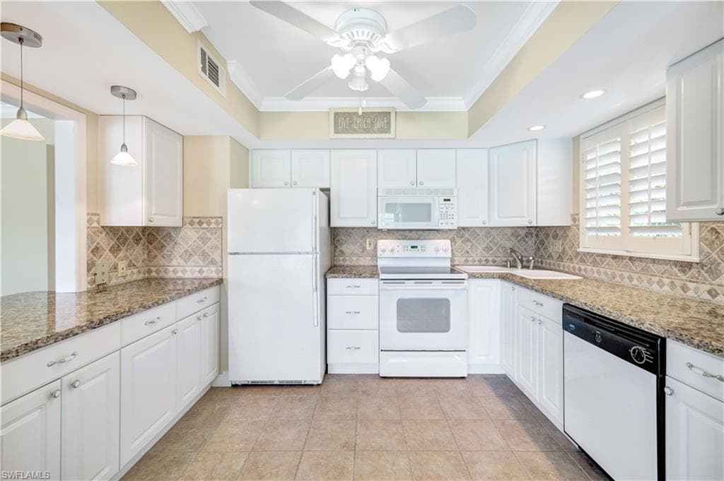 1549 Sandpiper St 42, Naples, FL 34102-5