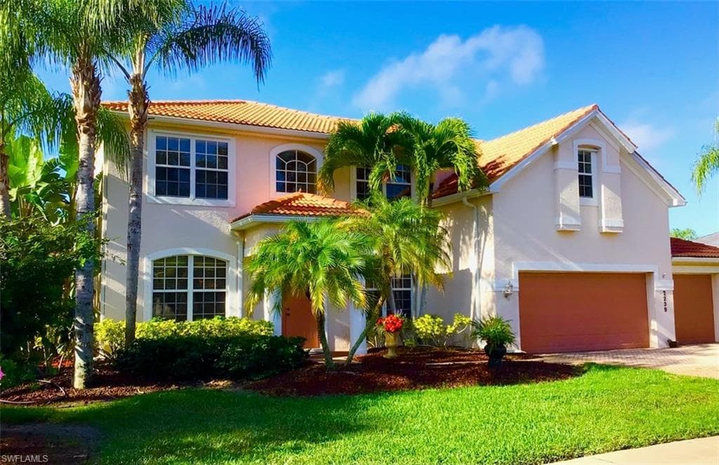 2239 Grove Dr, Naples, FL 34120-2