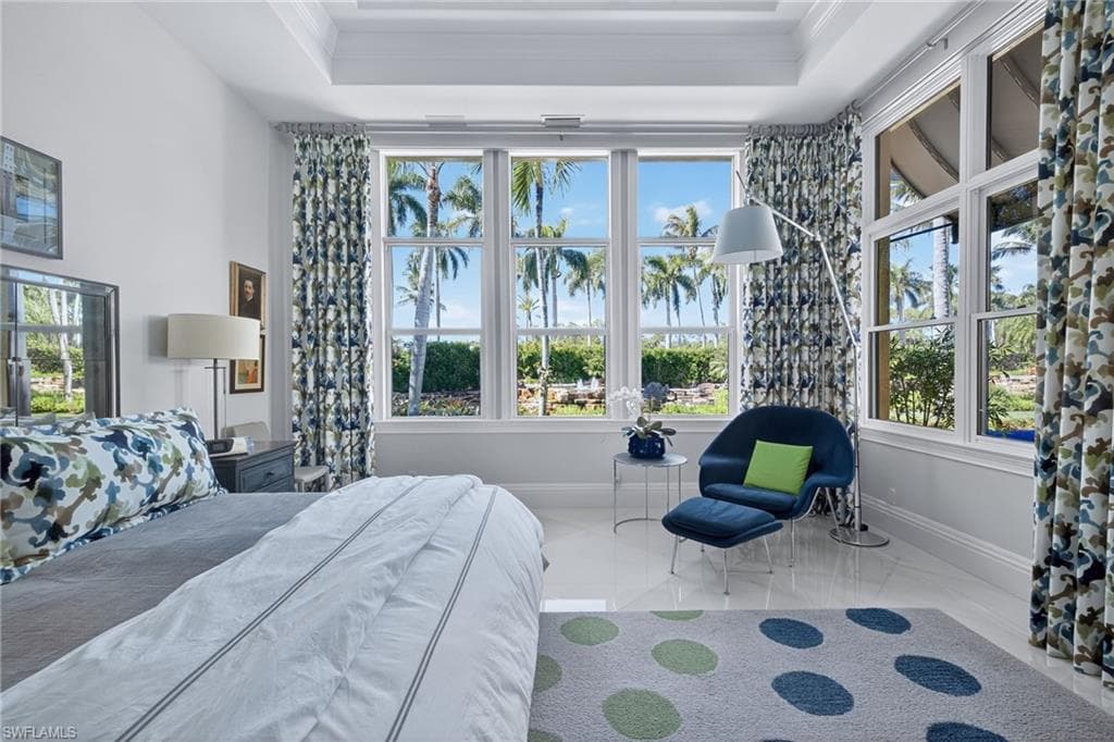 2757 Medallist Ln, Naples, FL 34109-21