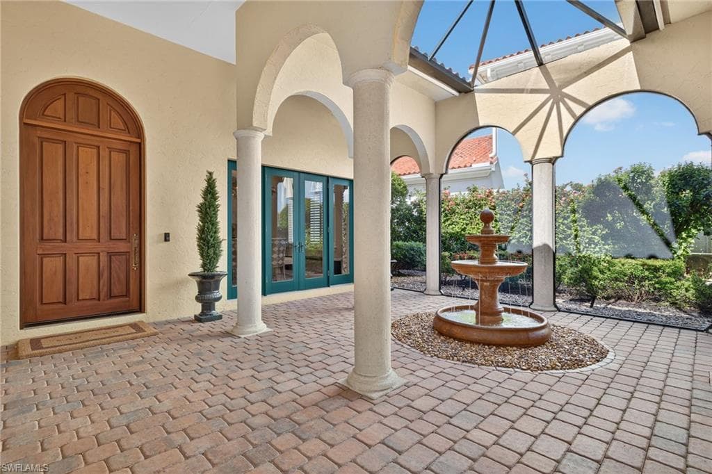 2757 Medallist Ln, Naples, FL 34109-47