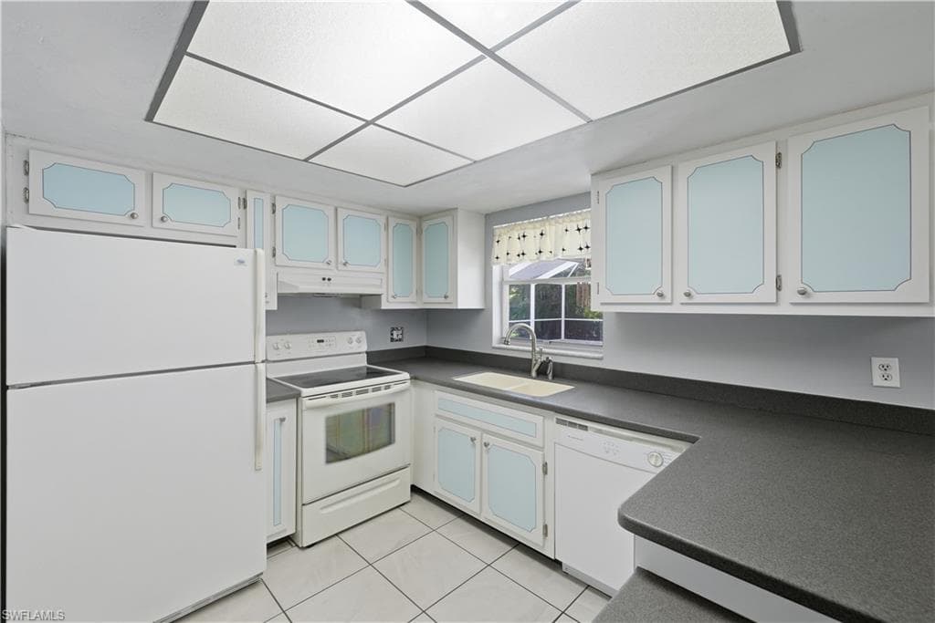 1206 16th St, Cape Coral, FL 33990-9