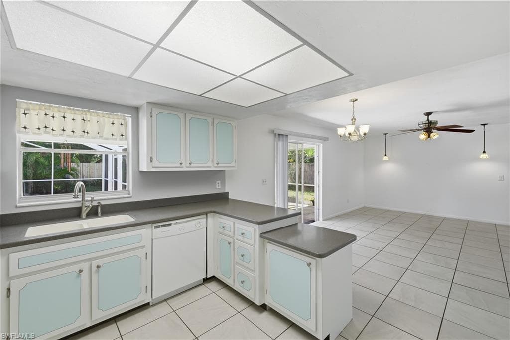 1206 16th St, Cape Coral, FL 33990-10