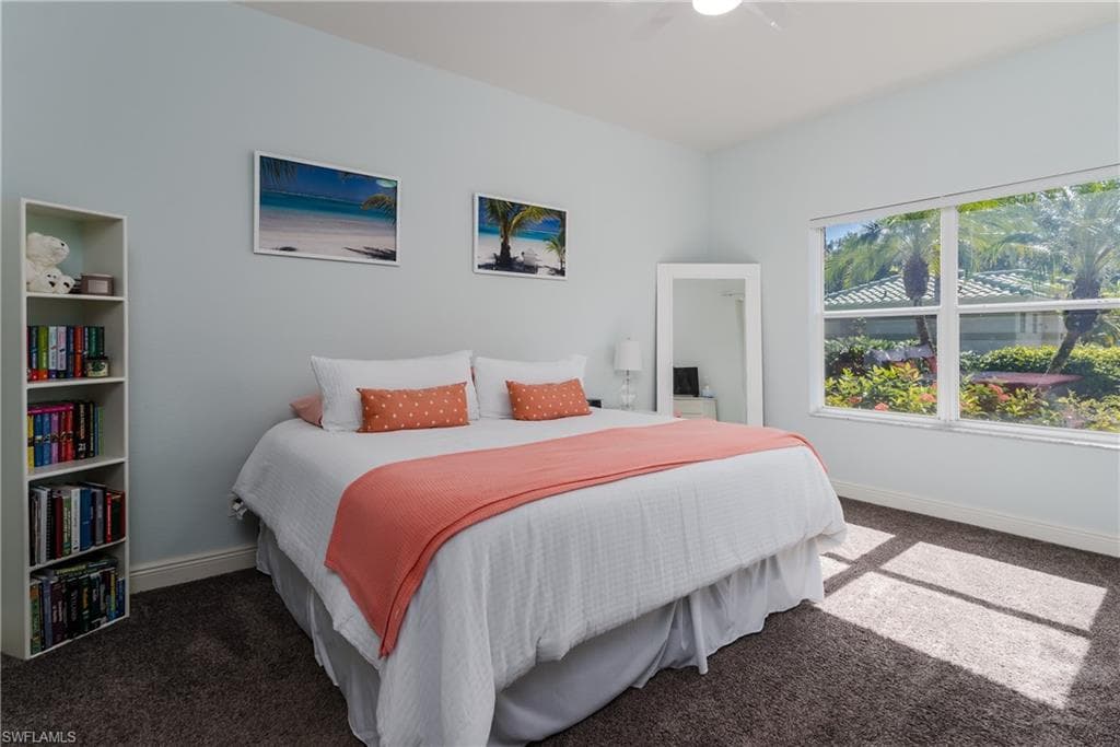 817 Vistana Cir, Naples, FL 34119-25