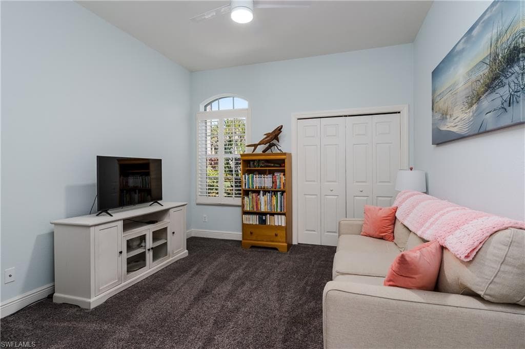 817 Vistana Cir, Naples, FL 34119-30