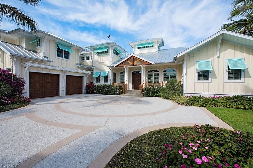 461 16th Ave S, Naples, FL 34102-3