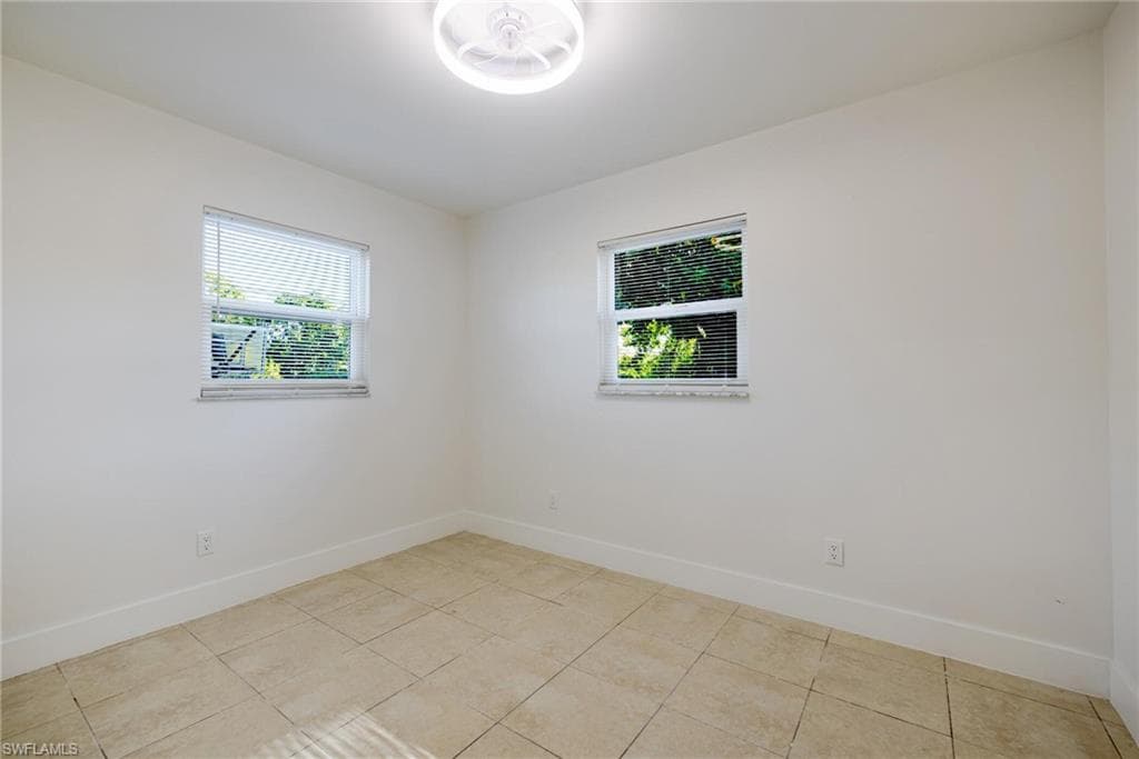 204 Alabama Ct, Lehigh Acres, FL 33936-11