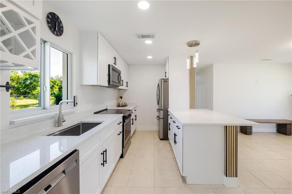 204 Alabama Ct, Lehigh Acres, FL 33936-13