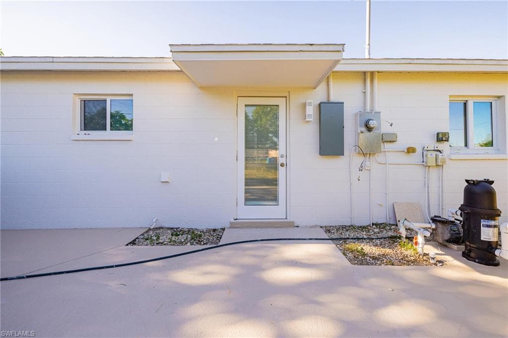 204 Alabama Ct, Lehigh Acres, FL 33936-16