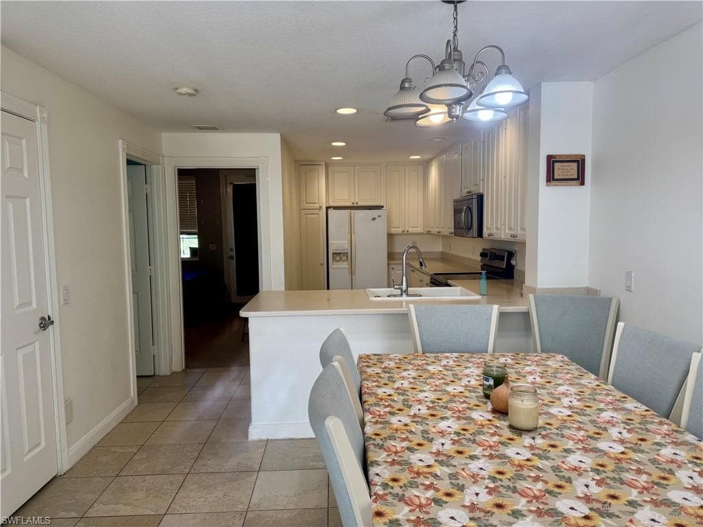 28203 Jeneva Way, Bonita Springs, FL 34135-9